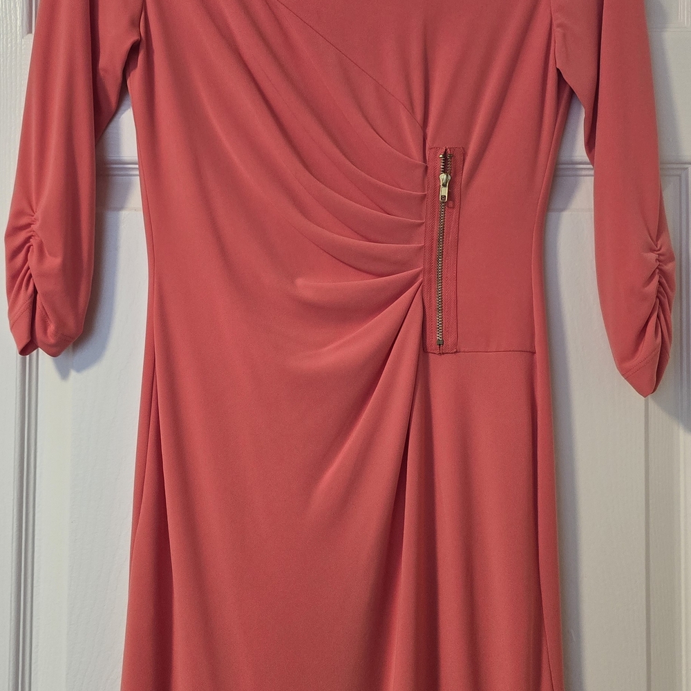 Tahari Coral Midi Dress with Ruched Design